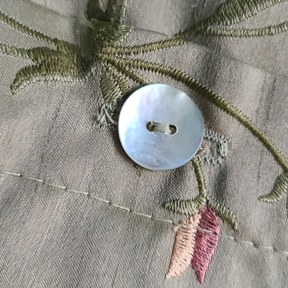 2 Embroidered Pillow‎ Sham Covers Beautiful light Olive green Floral Embroidered